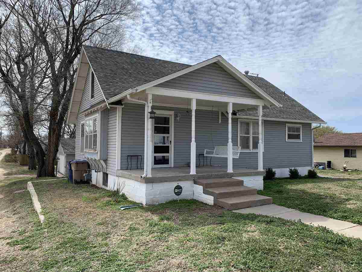 221 H Ave - Photo 1