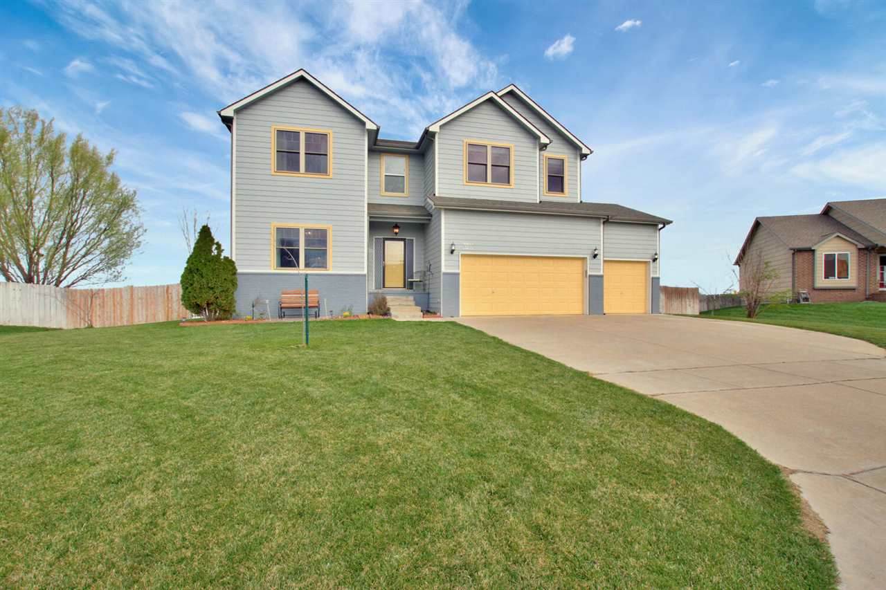 1210 Oak - Photo 1