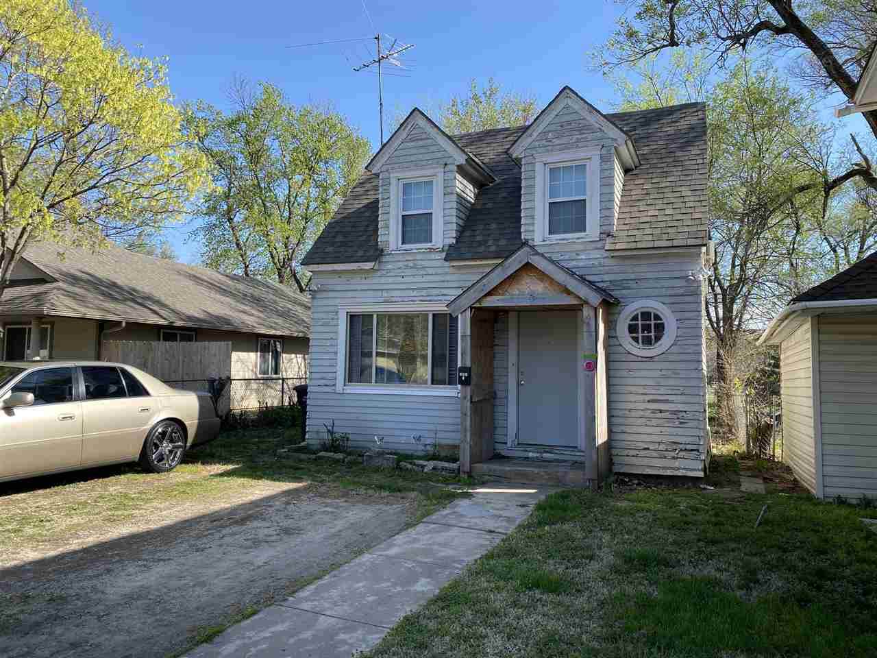 211 Main - Photo 1