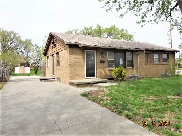 7920 Watson Ln - Photo 1