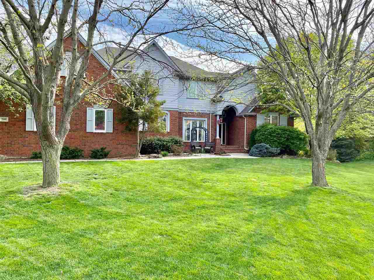 209 Sienna Ct - Photo 1