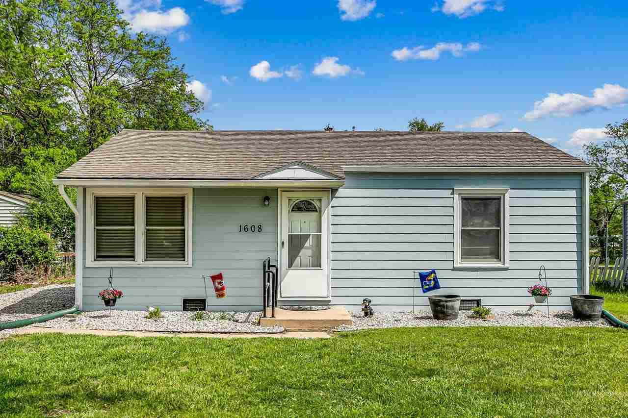1608 5th Ave - Photo 1