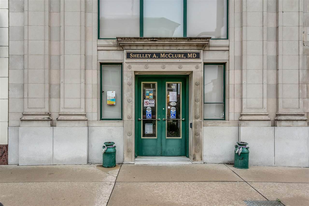 901 Main St - Photo 1