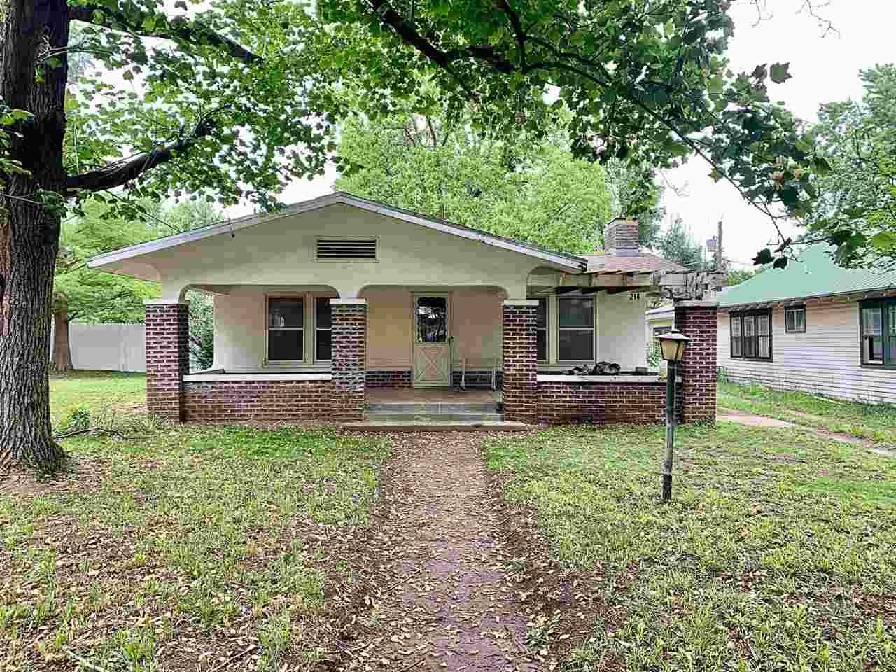 214 Linden Ave - Photo 1