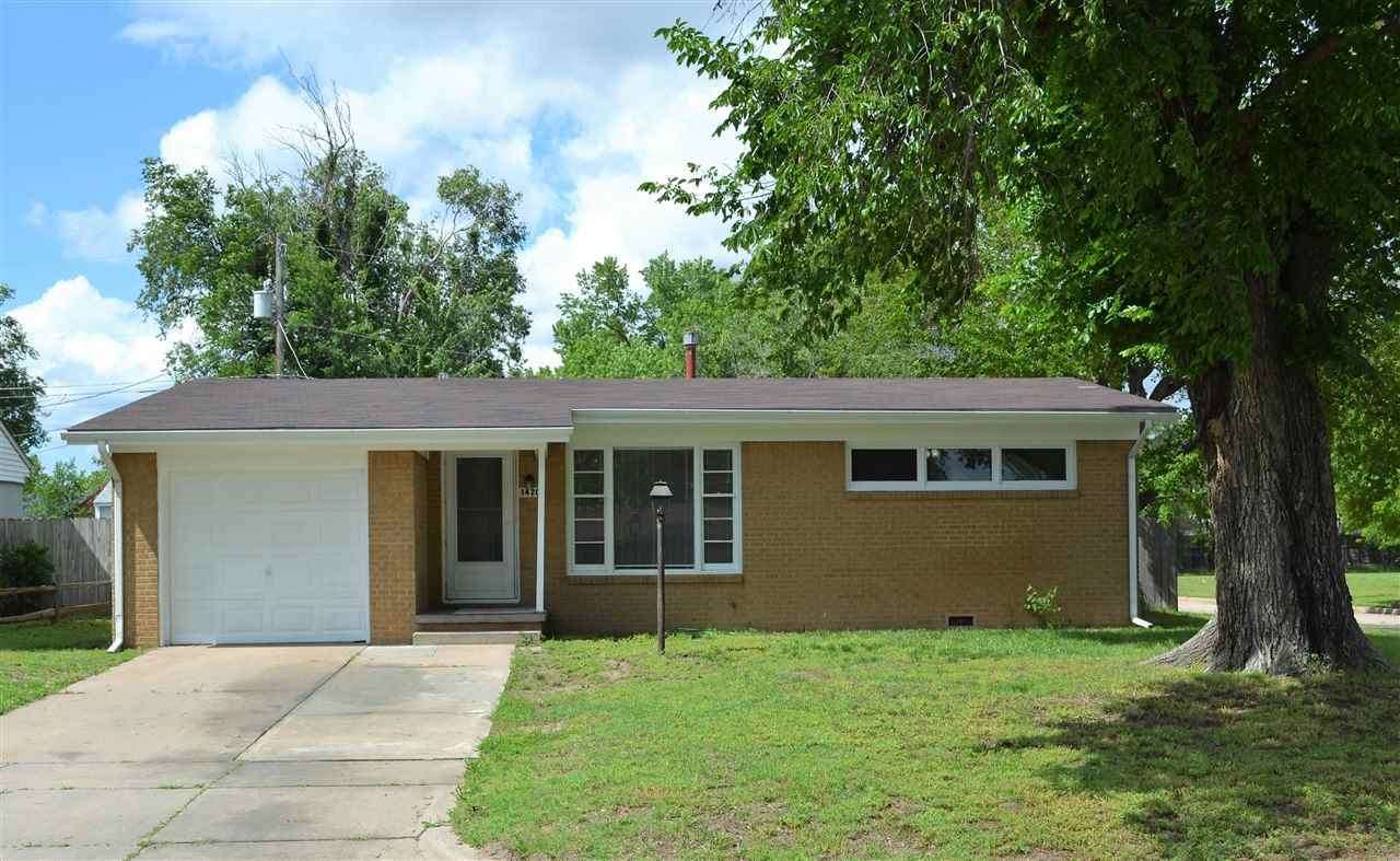 1420 Berkeley St - Photo 1