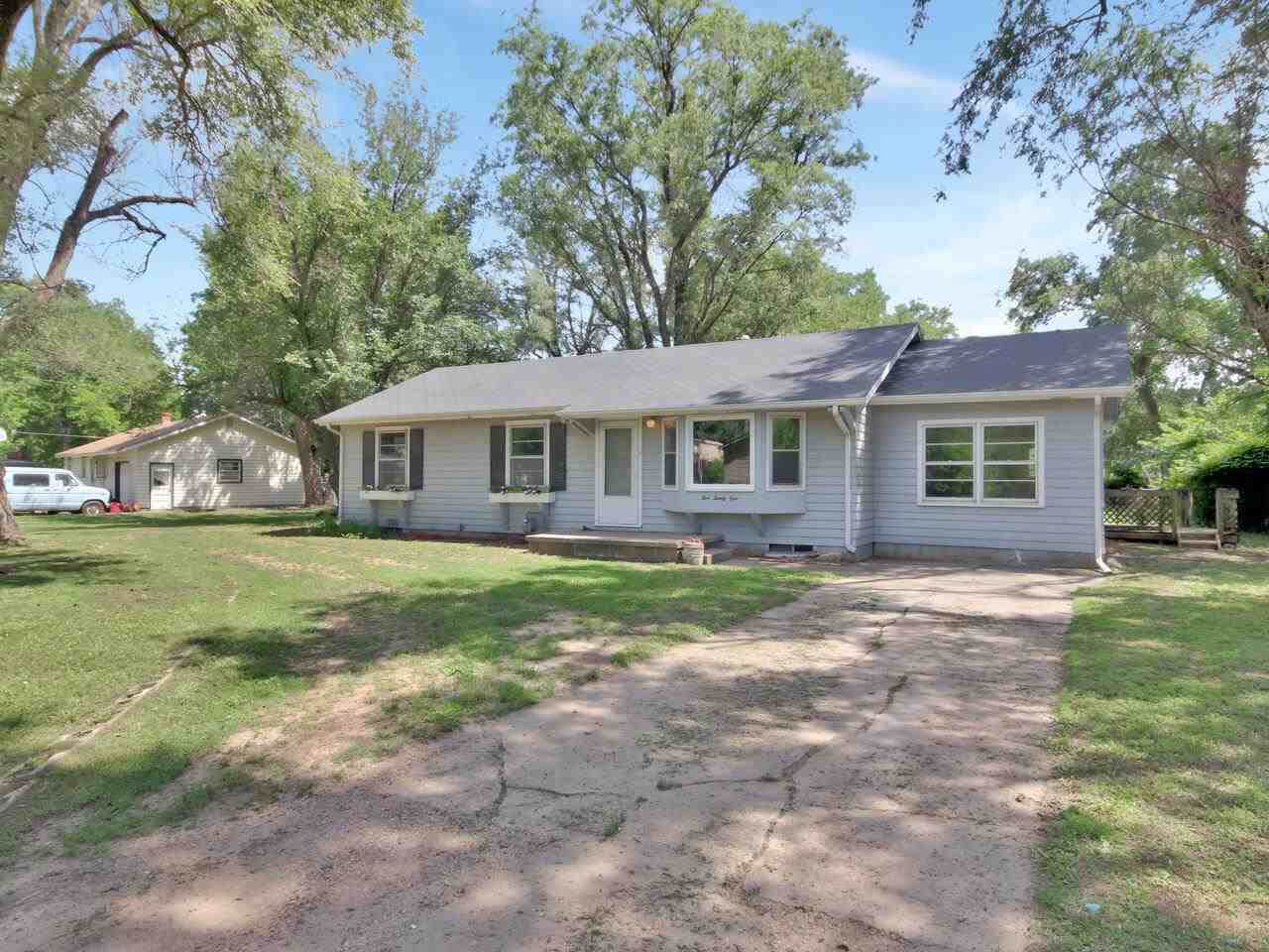 521 Longlane Rd - Photo 1