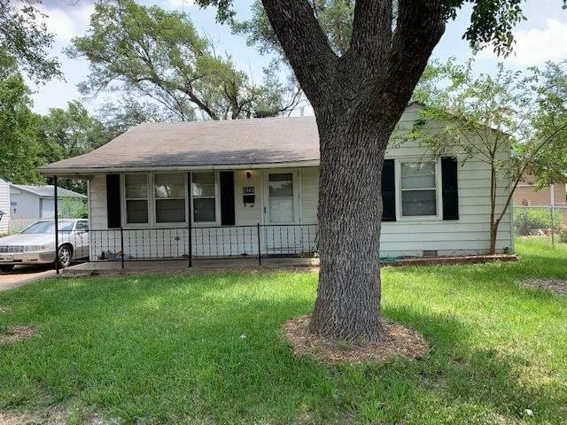 2740 Everett St - Photo 1