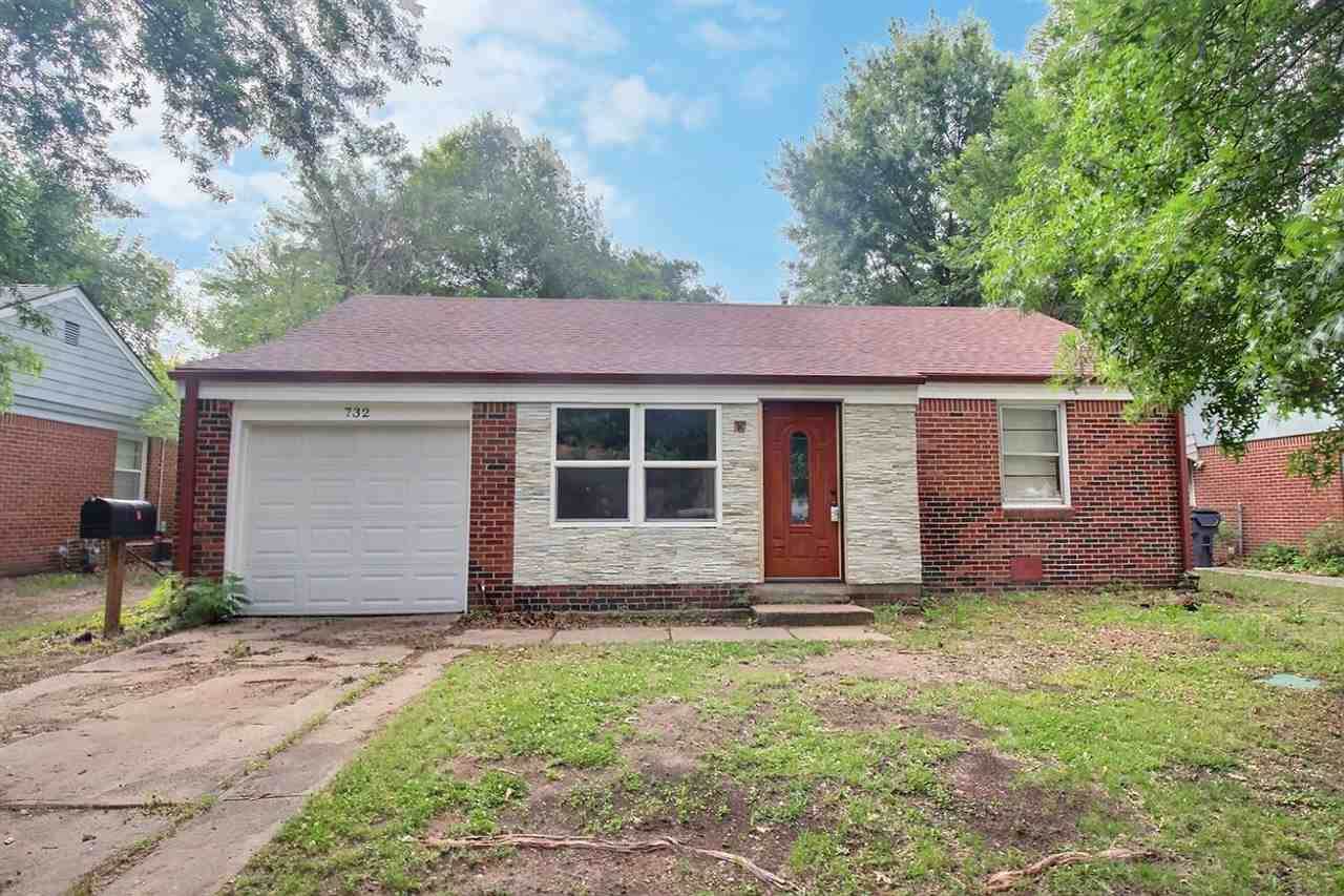 732 Drury Ln - Photo 1