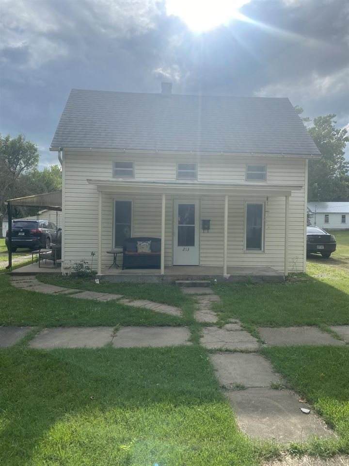 213 Walnut - Photo 1