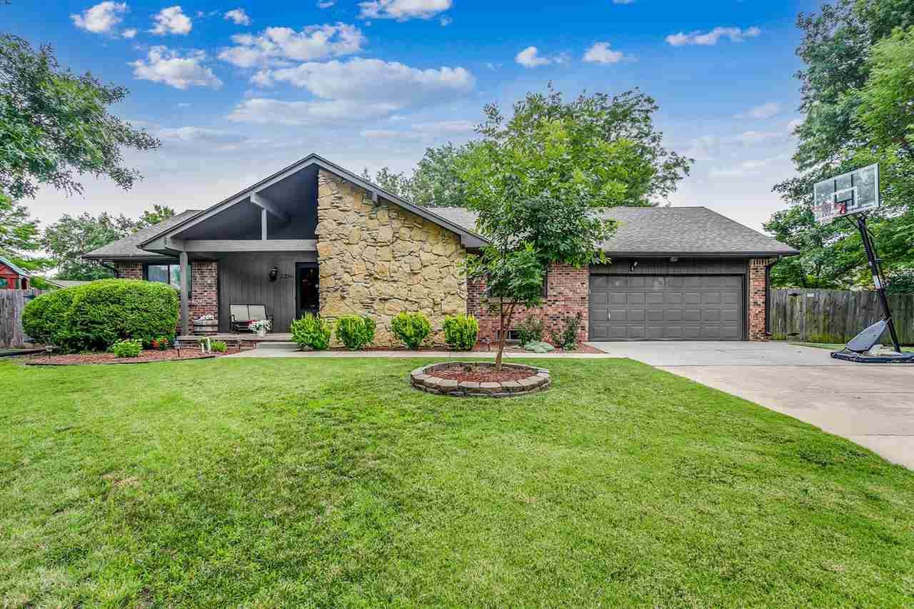 2204 Winstead Cir - Photo 1