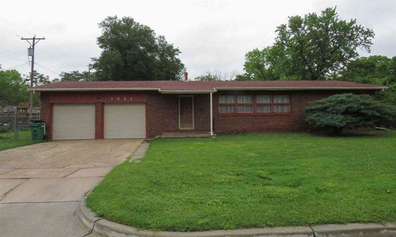 1824 23rd St N - Photo 1