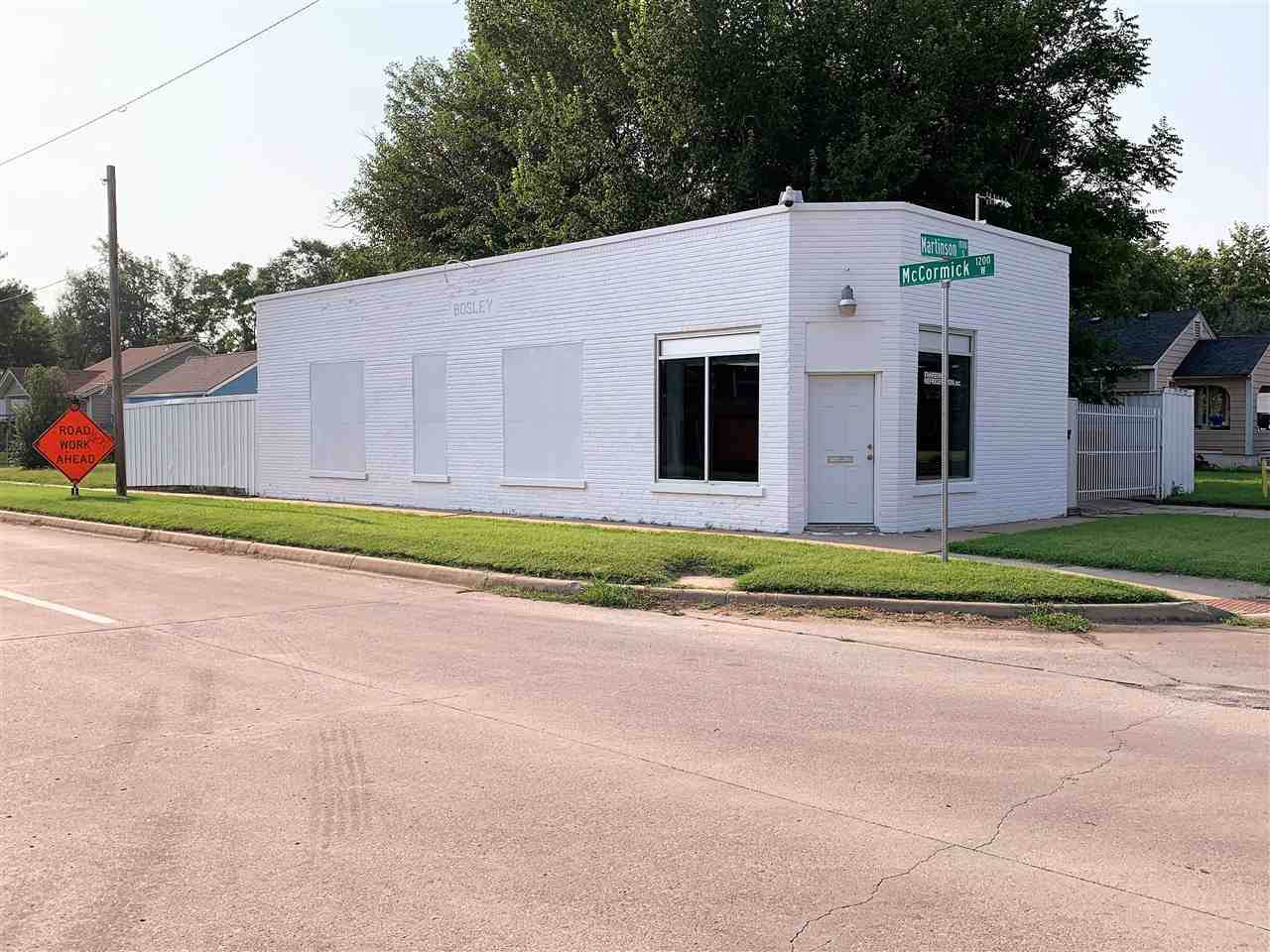 1227 Mccormick Ave - Photo 1