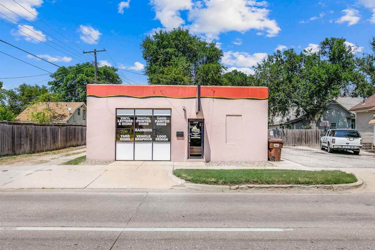 1316 Lincoln St - Photo 1
