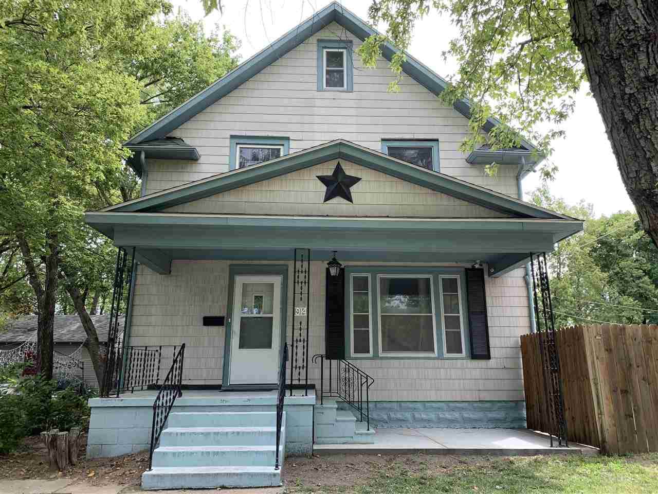914 Walnut St - Photo 1
