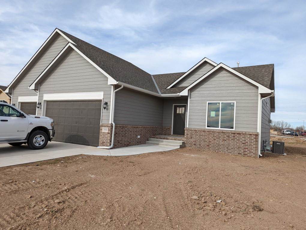 930 Laughlin Ct - Photo 1