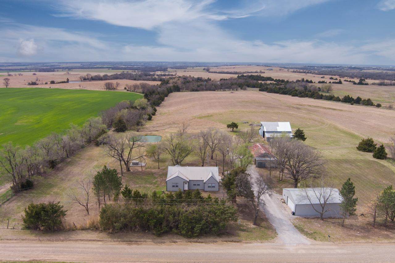 8405 242nd Rd - Photo 1