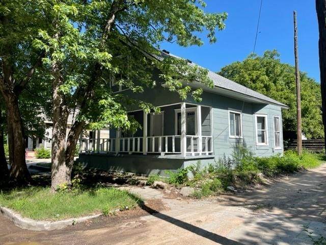 320 12th St N - Photo 1