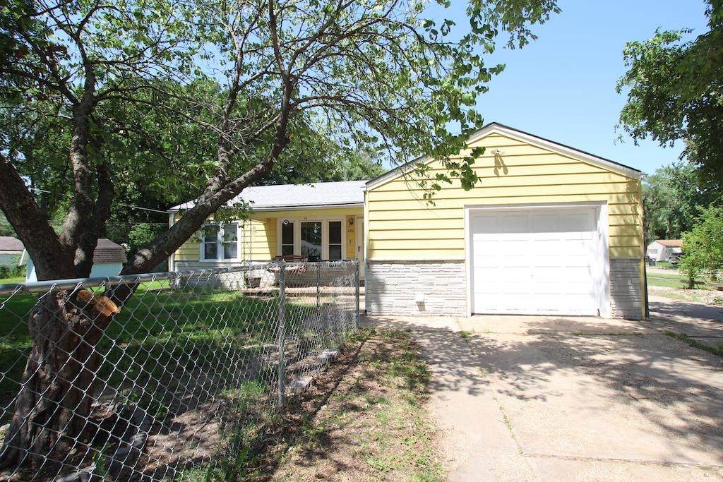 1301 Calvert St - Photo 1