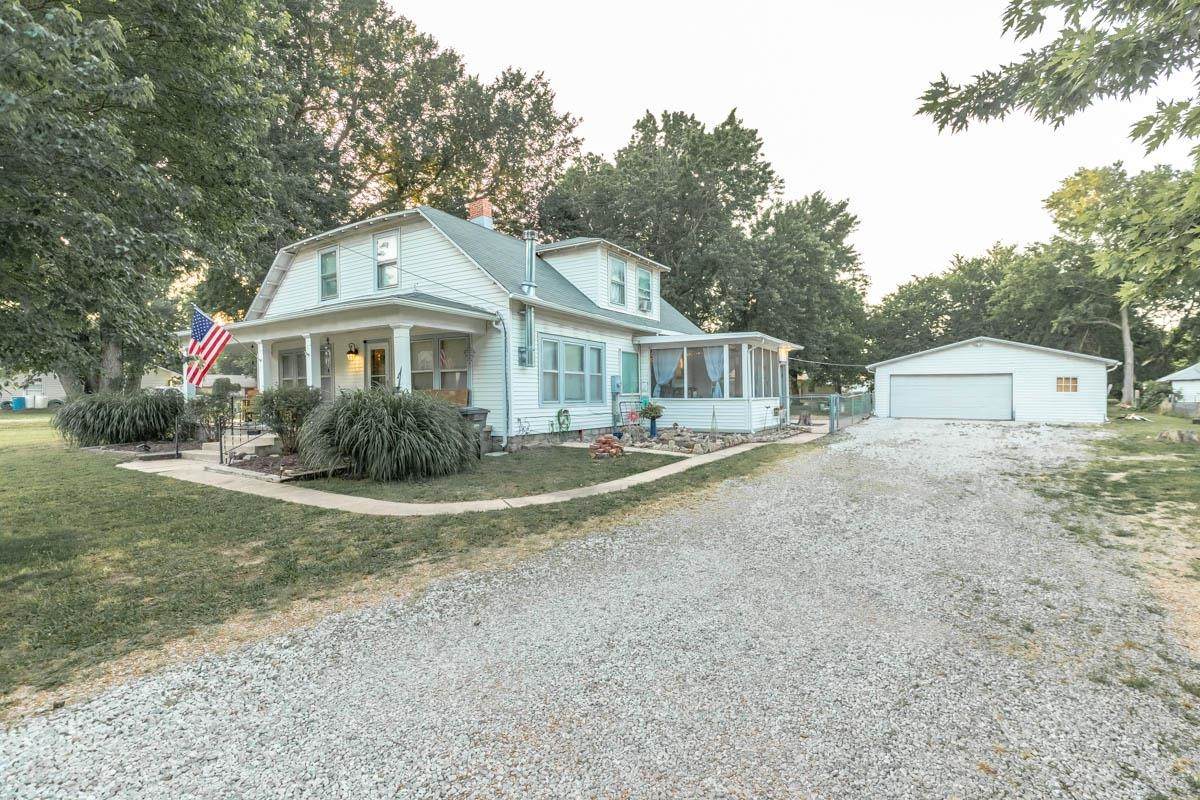 518 Poplar Ave - Photo 1