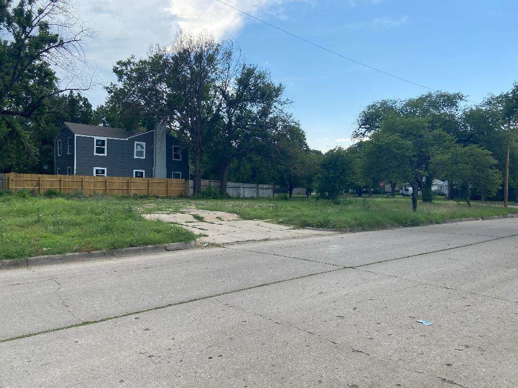 1507 Green St - Photo 1