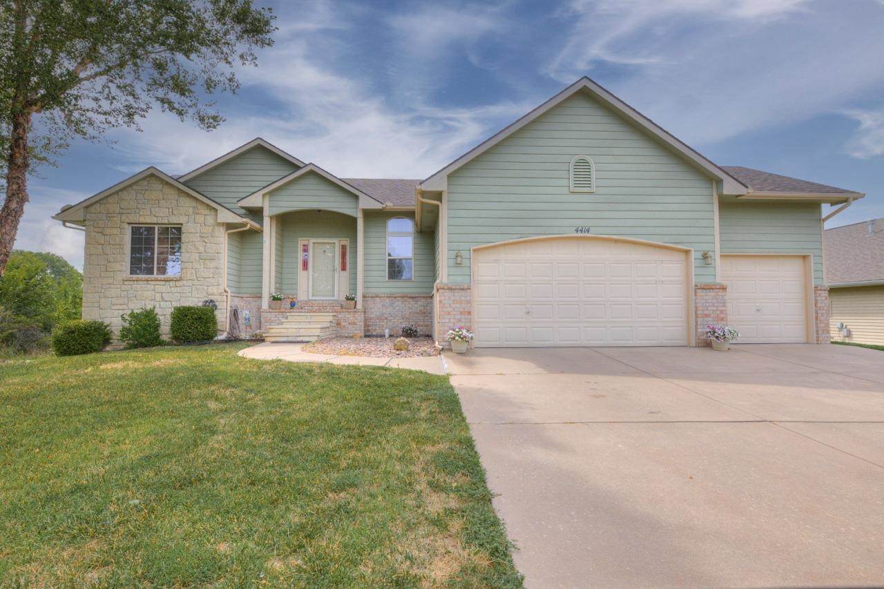 4414 Niblick Dr - Photo 1