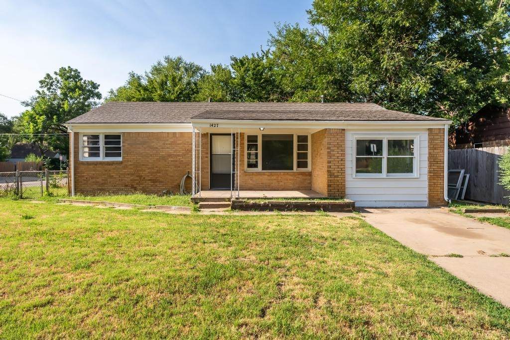 1427 Donnell St - Photo 1