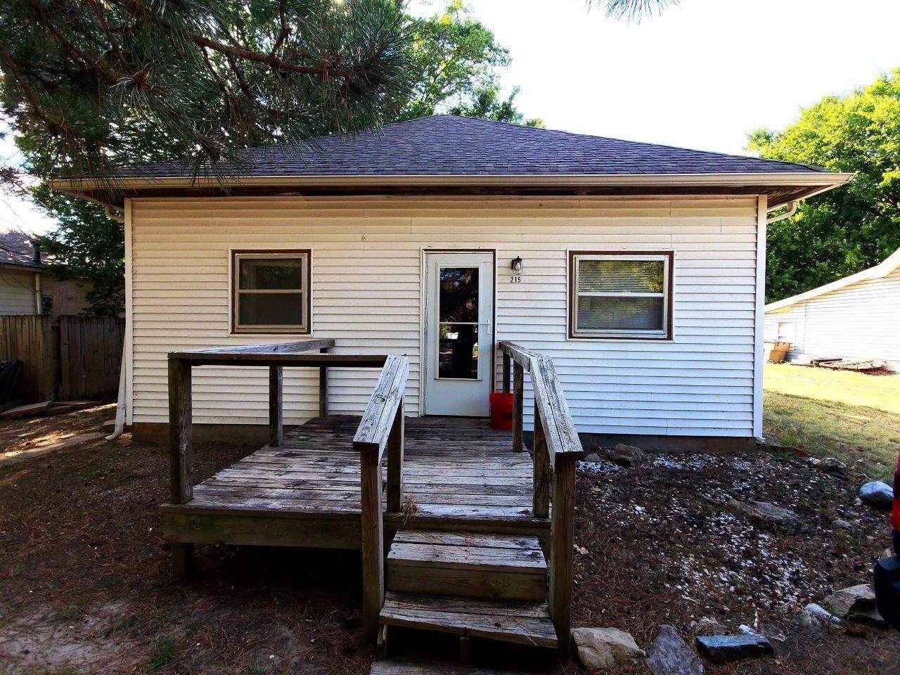 215 Osage St - Photo 1