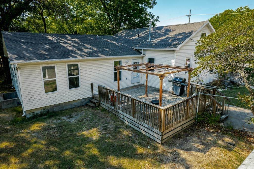1917 Simpson Ave - Photo 1
