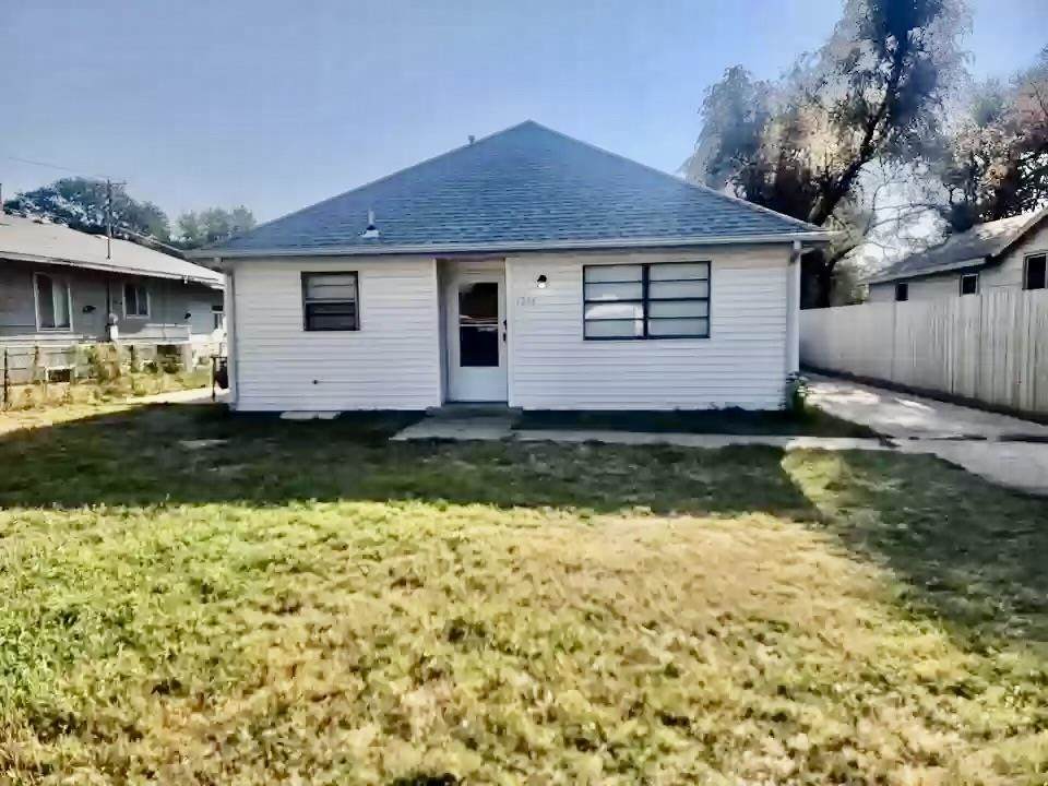 1206 Elizabeth St - Photo 1