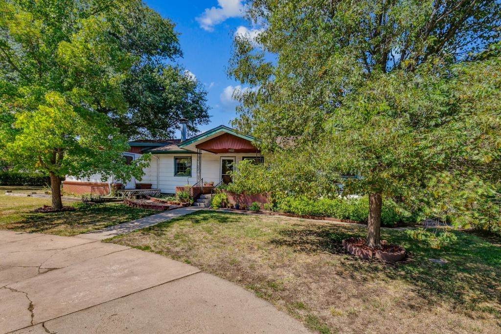 2500 215th St W - Photo 1