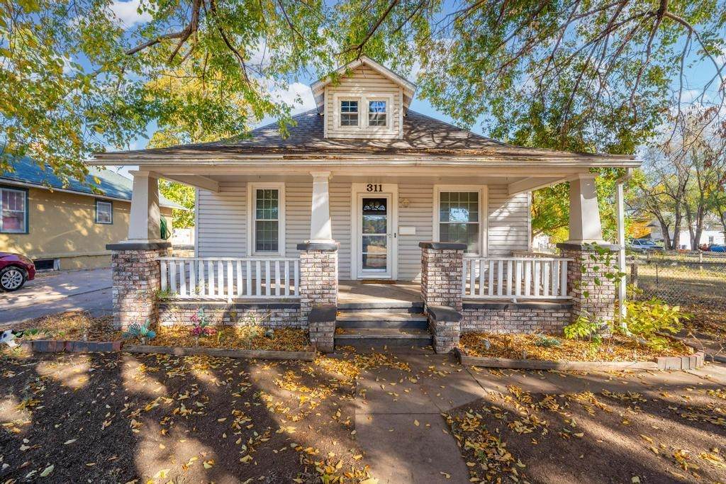 311 Kansas Ave - Photo 1
