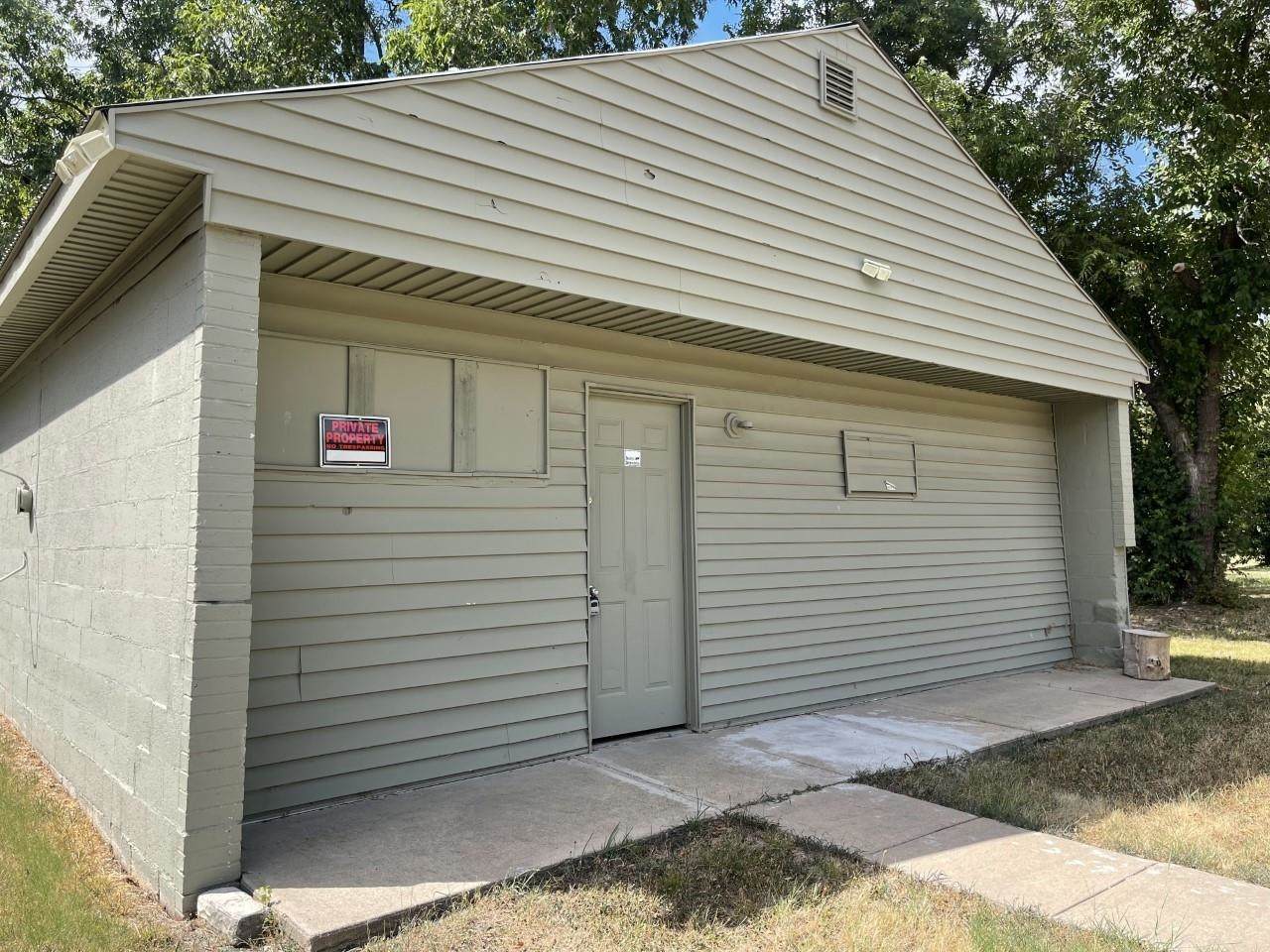 2311 16th St N - Photo 1