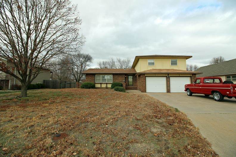 635 Quail Dr - Photo 1