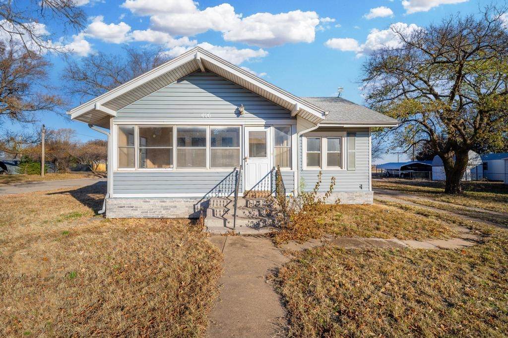 406 1st Ave - Photo 1