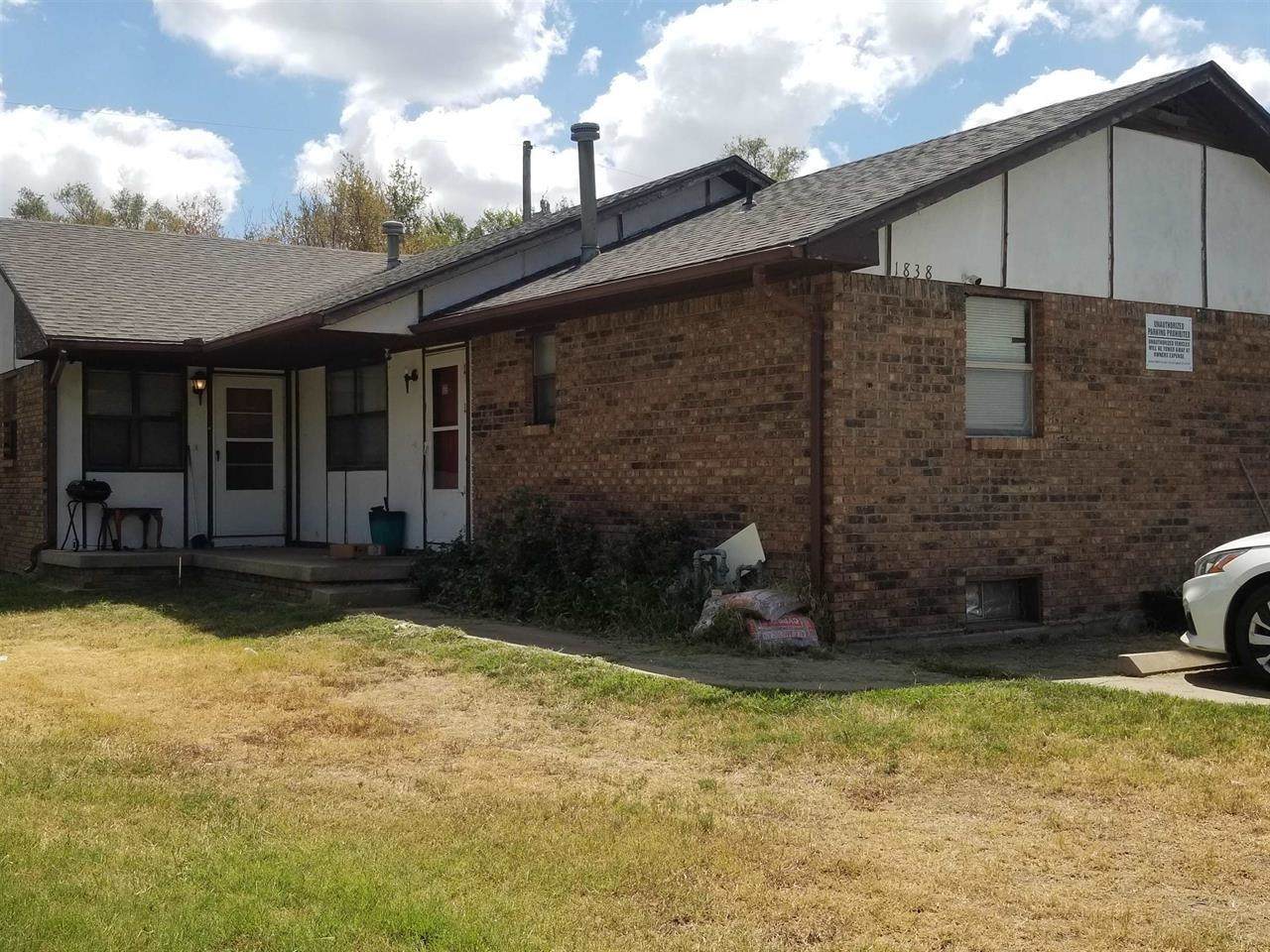 1838 Saint Clair Ave - Photo 1