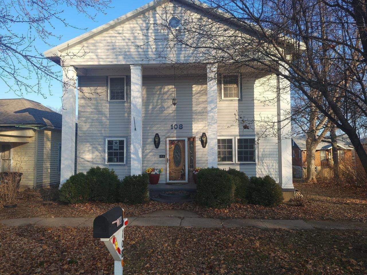 108 C St - Photo 1