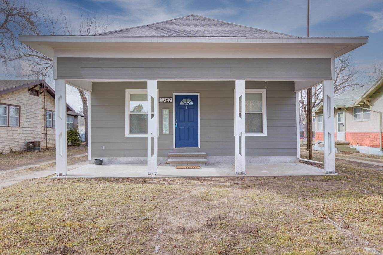 1327 2nd St - Photo 1