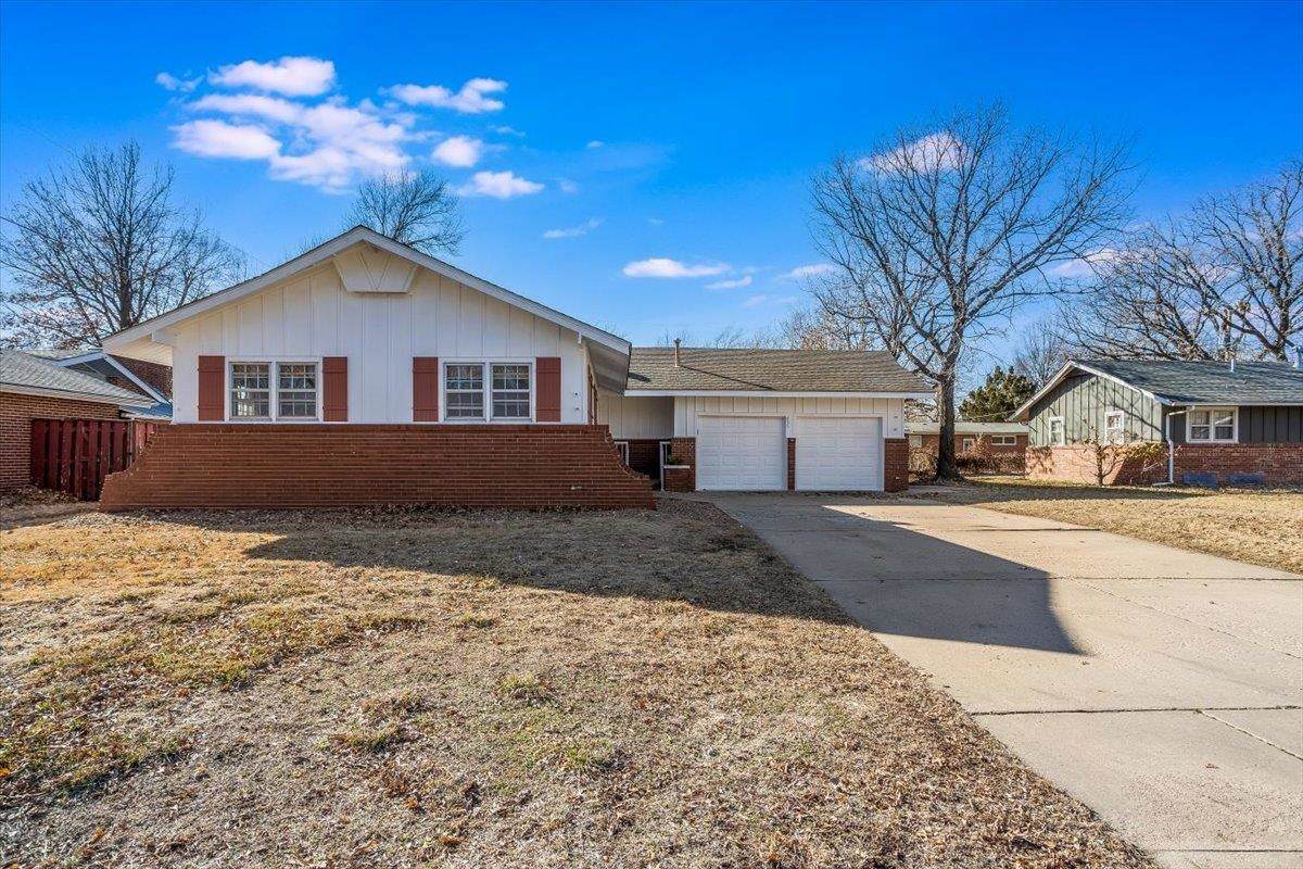 835 Westlink Ave - Photo 1