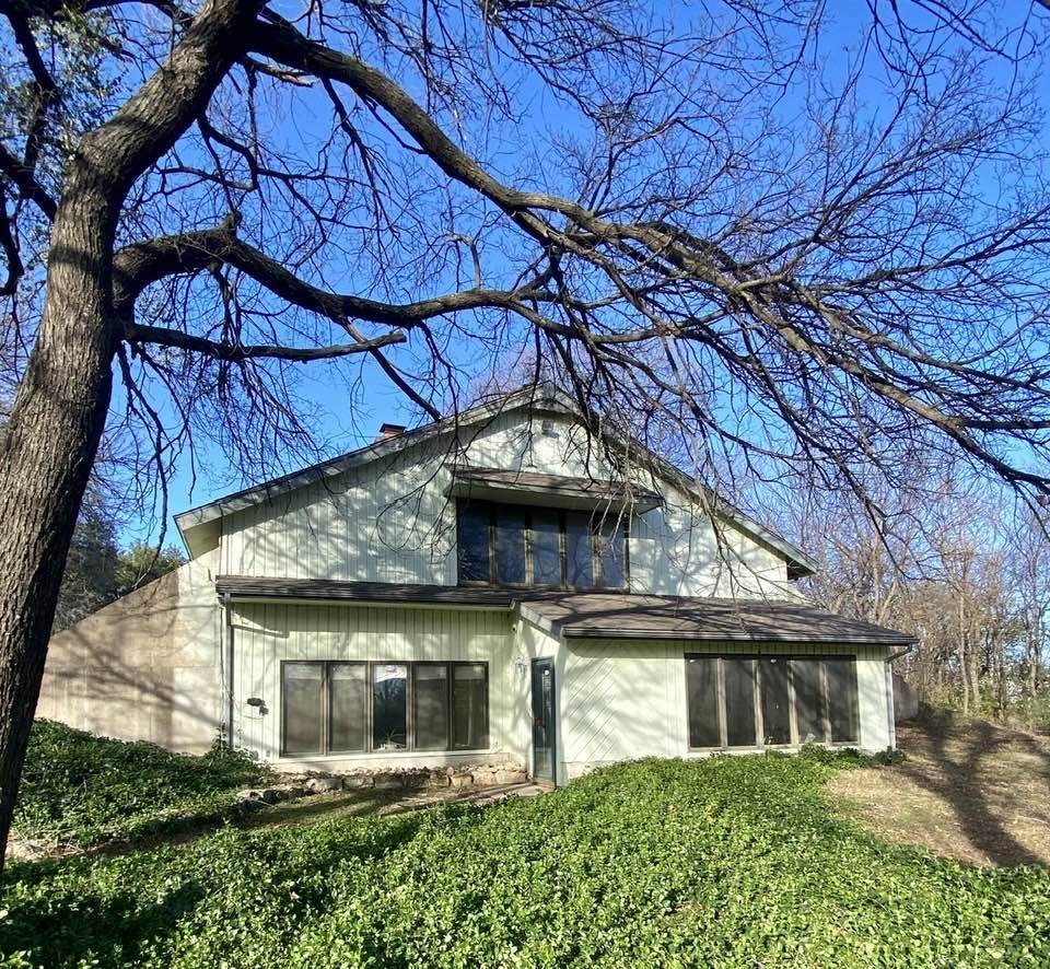 8730 Knight St - Photo 1