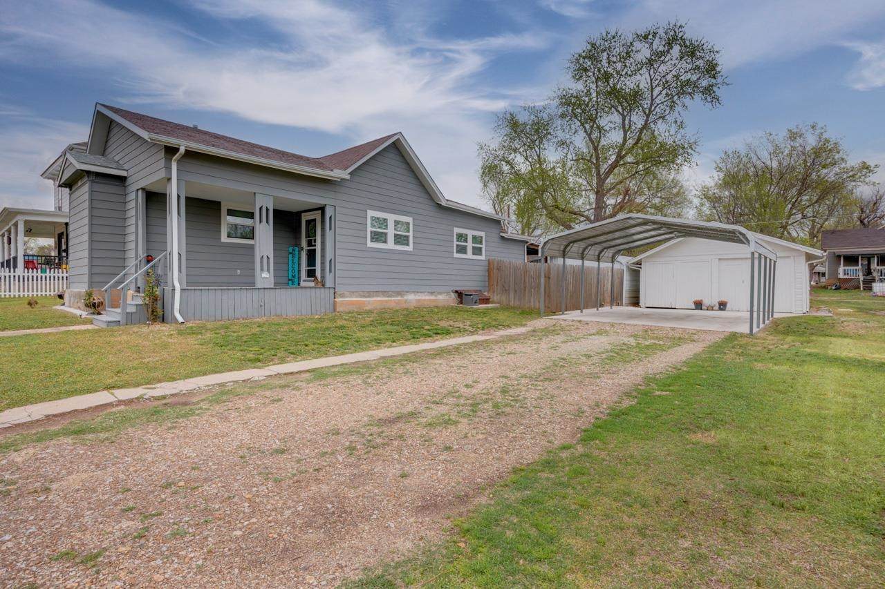 706 B St - Photo 1