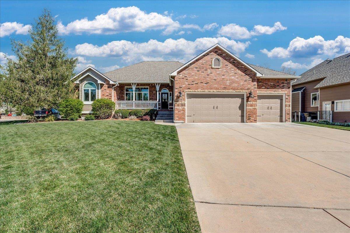 1608 Gleneagles Ct - Photo 1