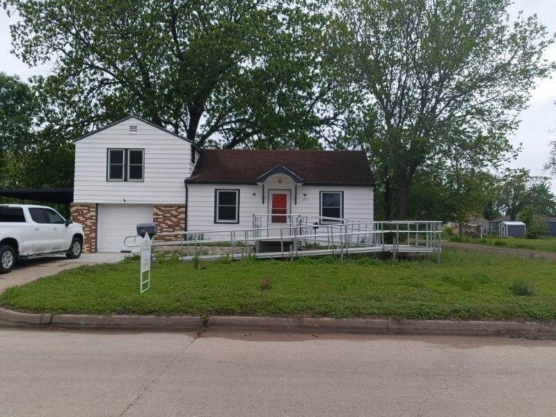 1701 Millwood St - Photo 1