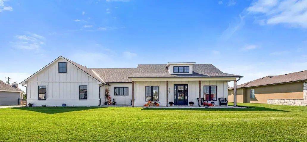 1521 Elk Ridge Ave - Photo 1