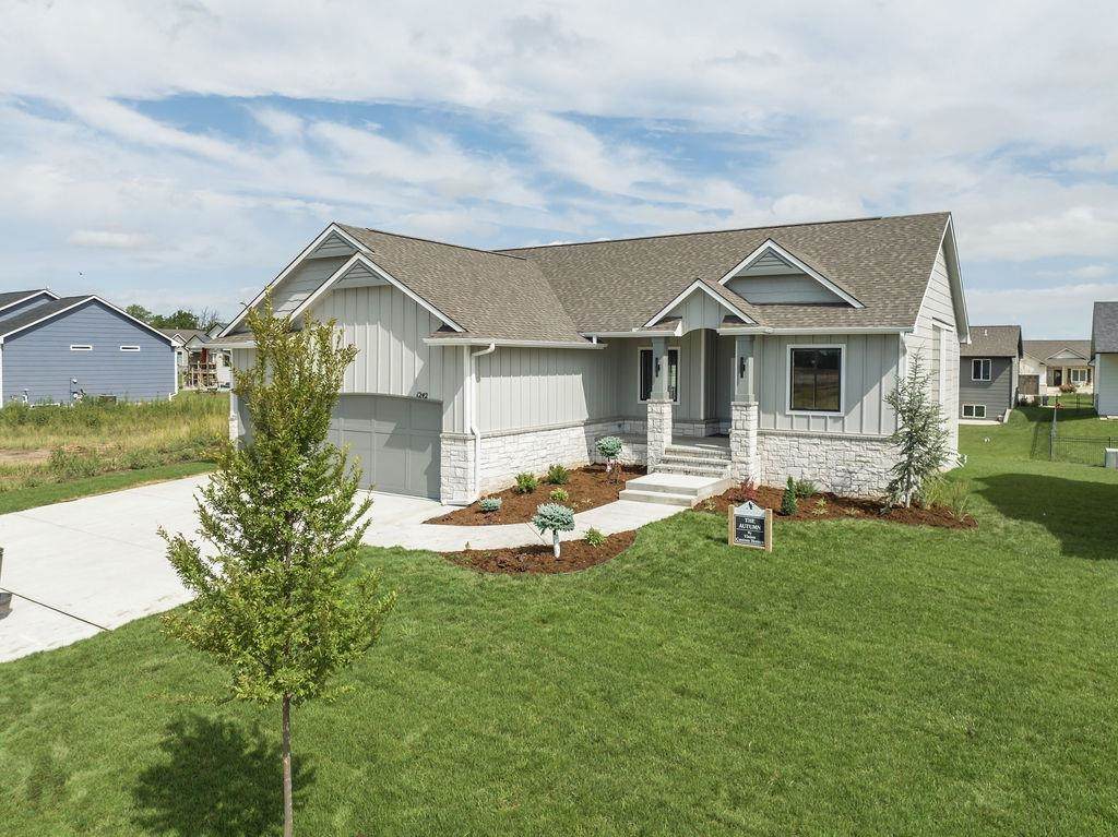 1242 Ravendale Ln - Photo 1