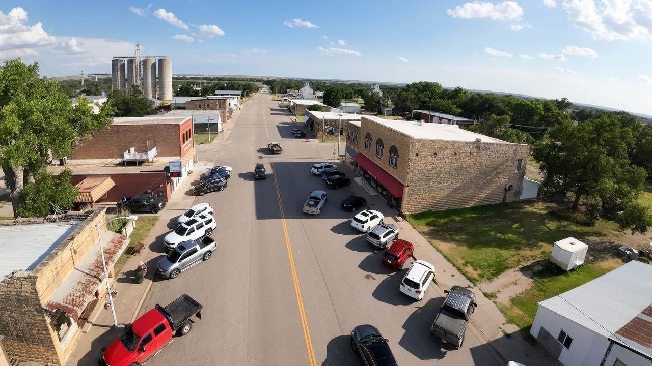 105 Main St - Photo 1