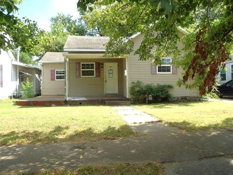 2420 Crawford Ave - Photo 1