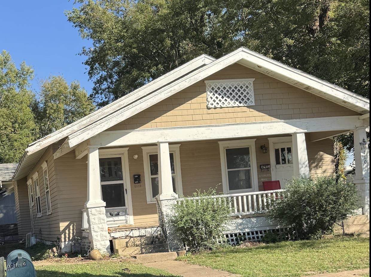 710 Menor St - Photo 1