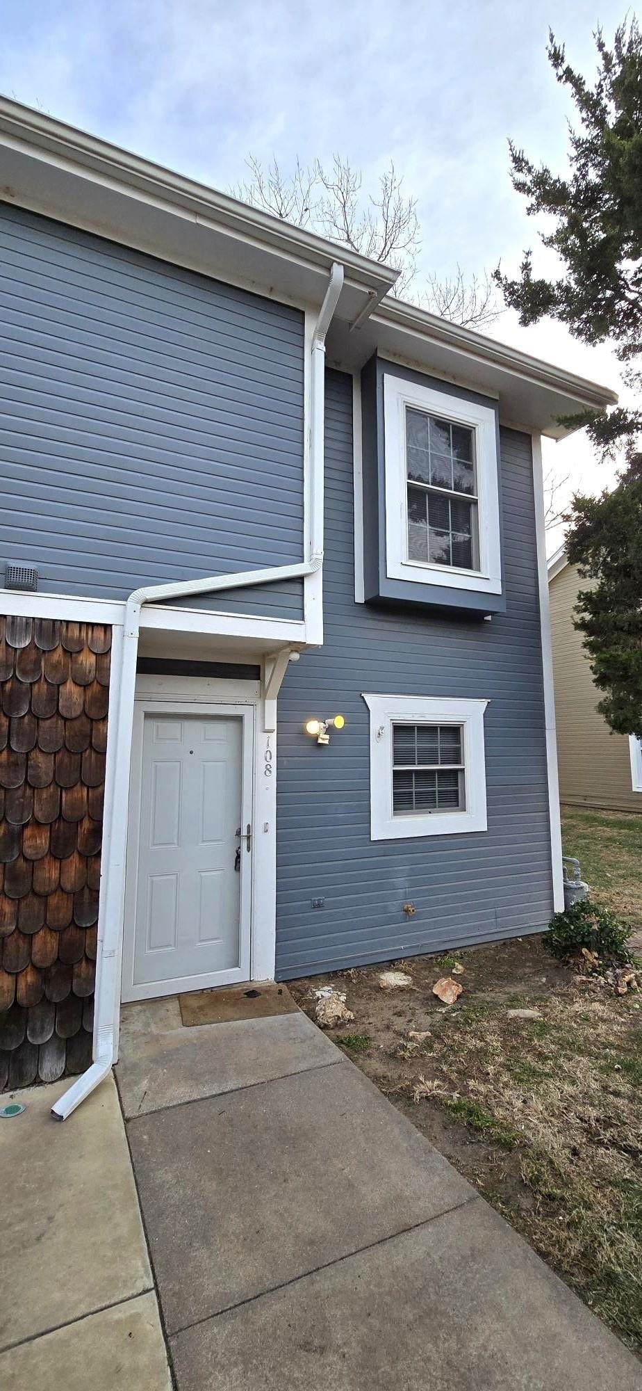 6725 Shade Ln Apt 108 - Photo 1