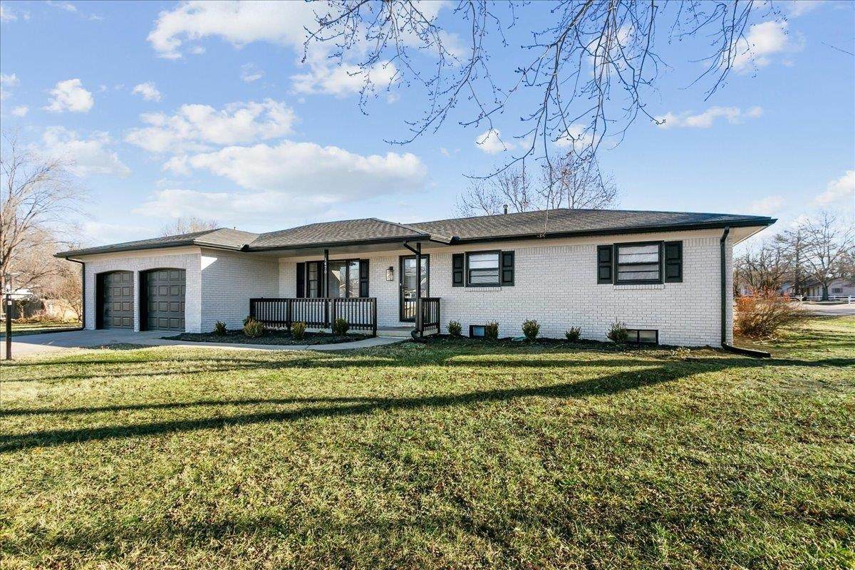 1470 Hornecker Dr - Photo 1