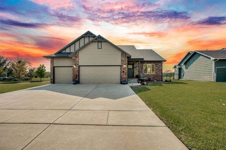 4803 Emerald Ct - Photo 1